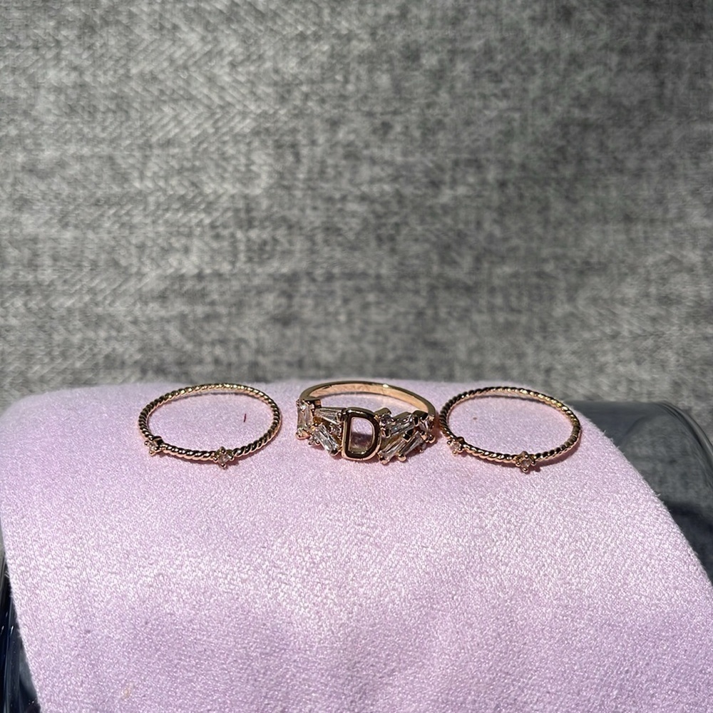 Anthropologie Stackable D Monogram Ring Set. NEW - Picture 2 of 5